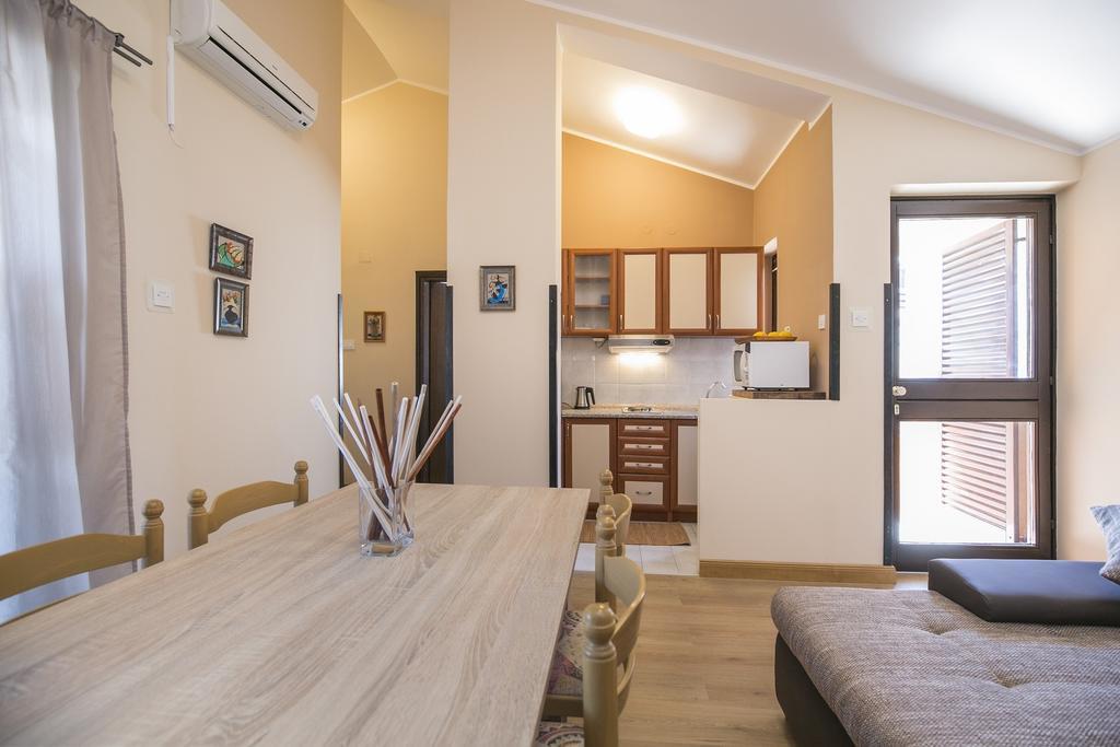 Gino Apartment